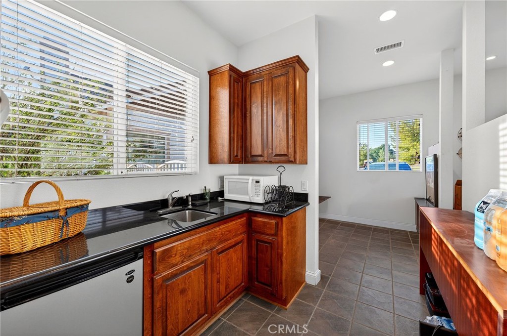 41275 Hacienda Drive