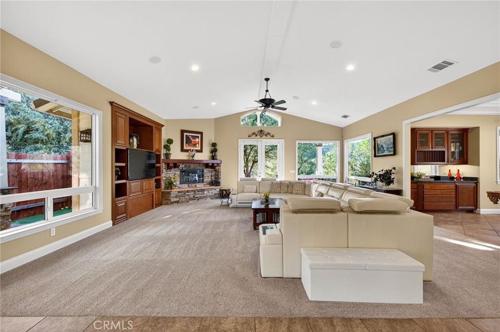 41275 Hacienda Drive