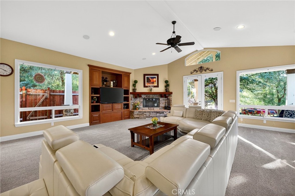 41275 Hacienda Drive