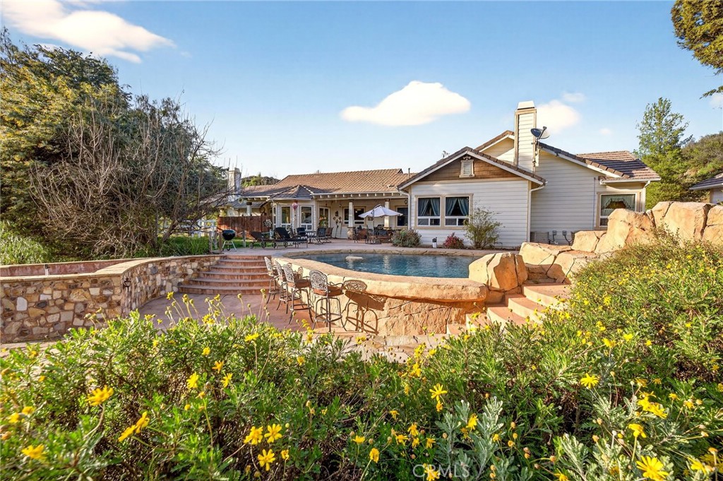 41275 Hacienda Drive