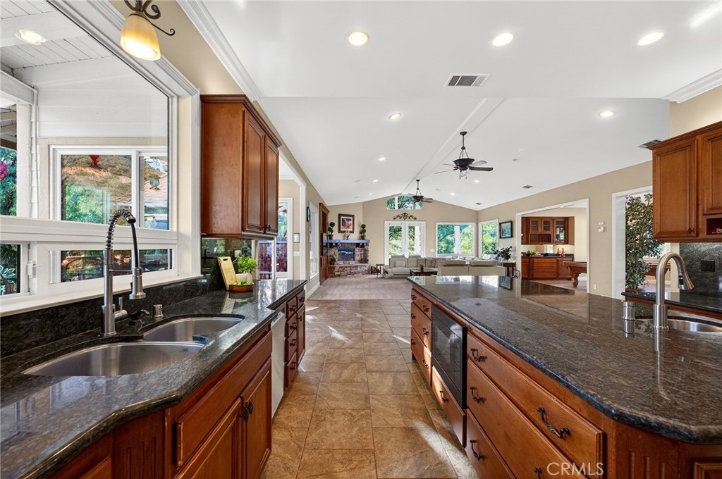 41275 Hacienda Drive