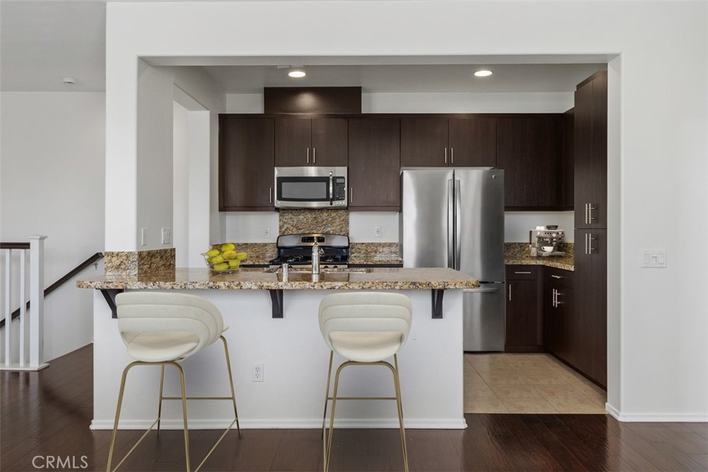 43114 Avenida Abril