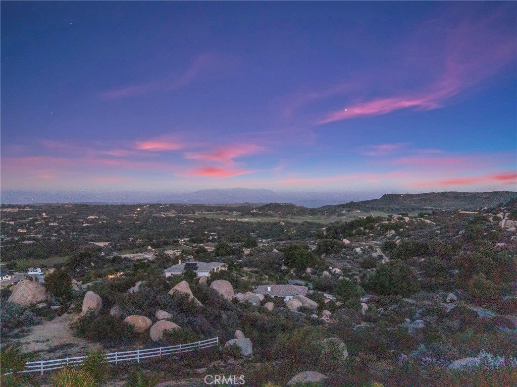 41950 Hacienda Dr