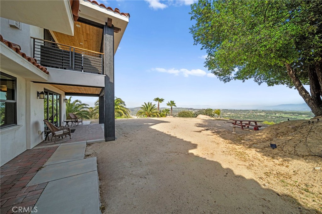 41950 Hacienda Dr