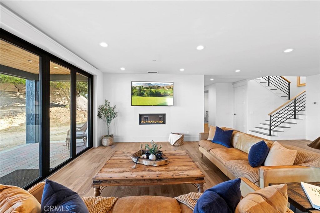 41950 Hacienda Dr