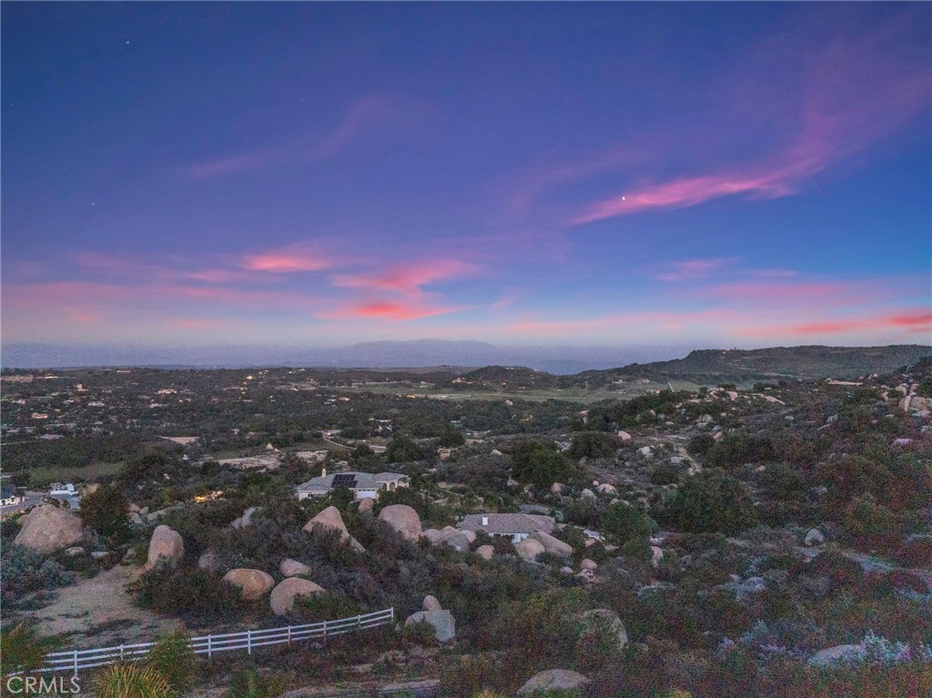 41950 Hacienda Dr