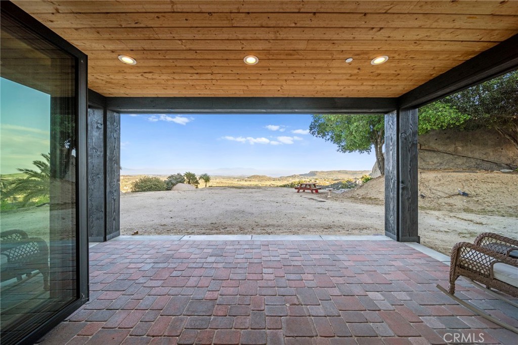 41950 Hacienda Dr