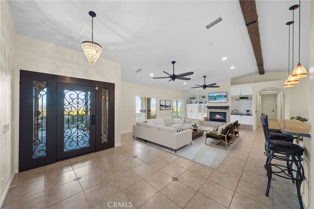 40055 Valle Vista