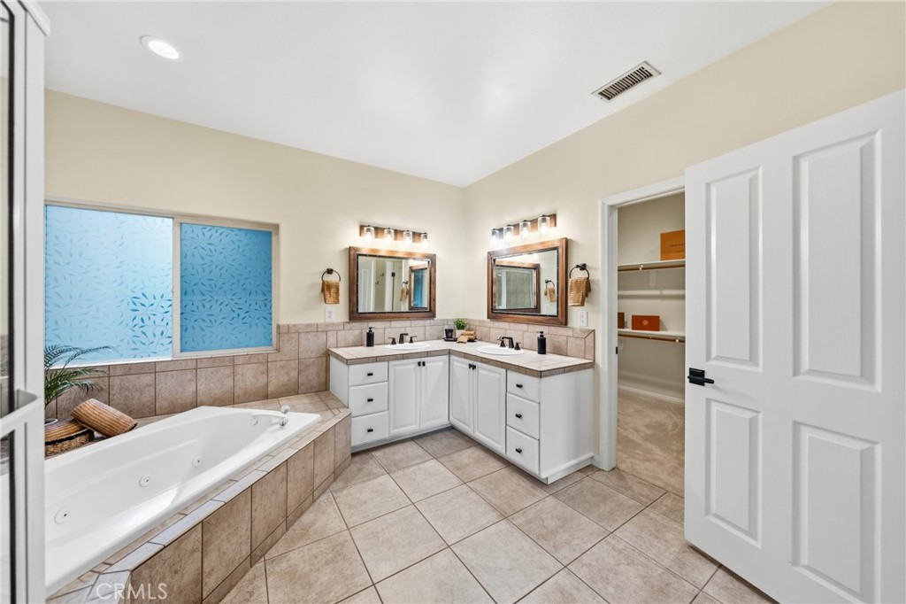 40055 Valle Vista