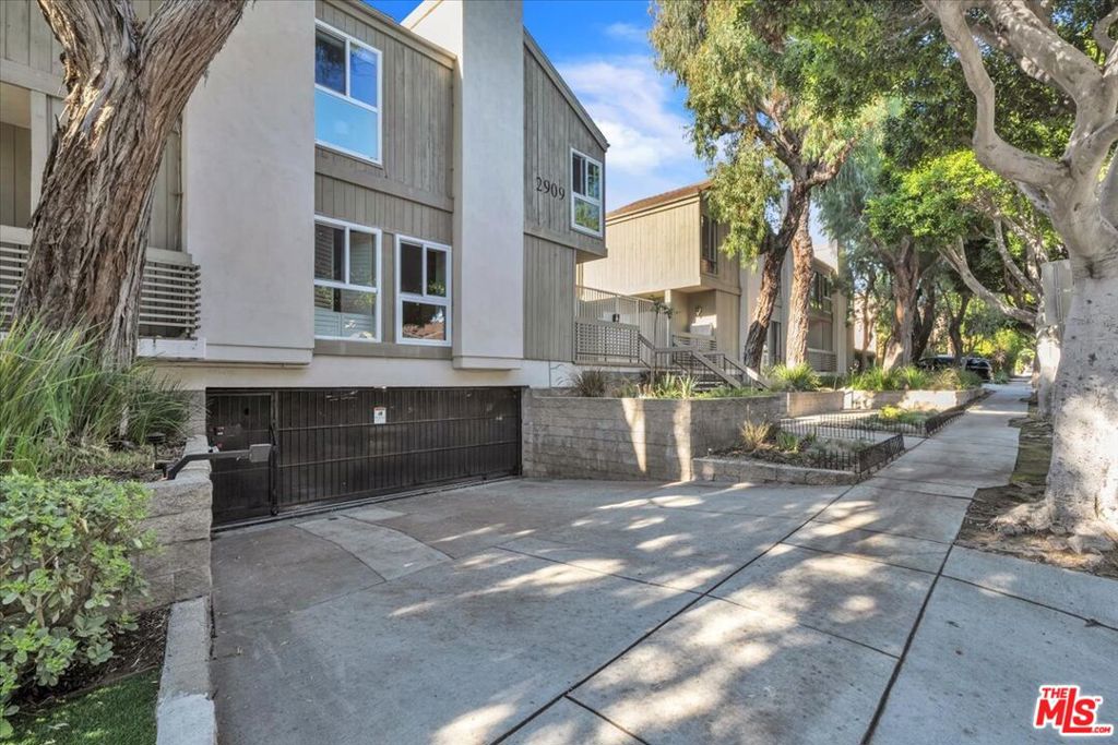 2909 Arizona Avenue 14