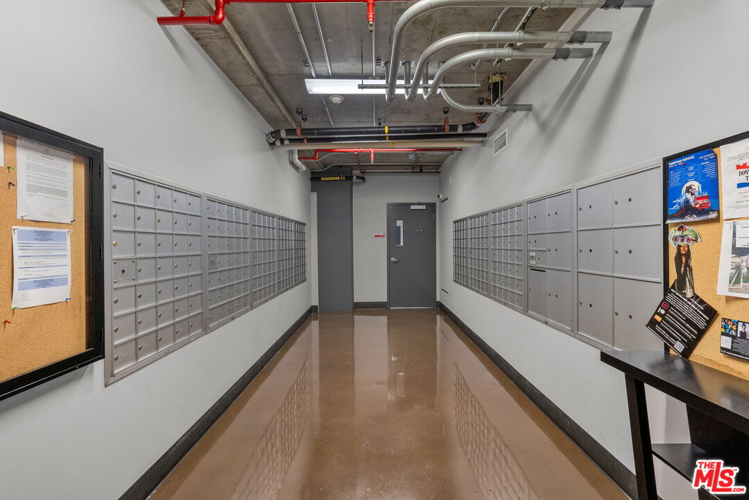 645 W 9th St Unit: 621