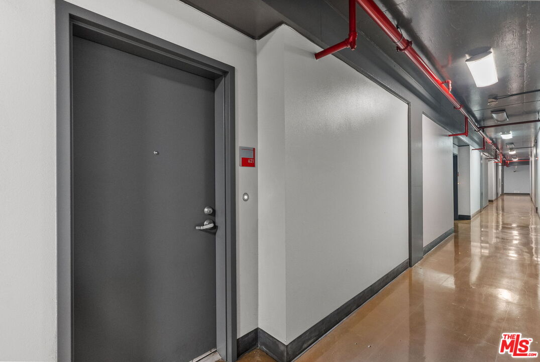 645 W 9th St Unit: 621