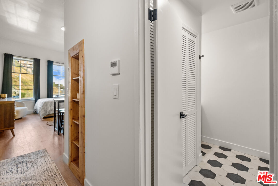 181 Culver Blvd Unit: B