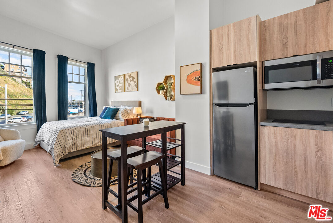 181 Culver Blvd Unit: B