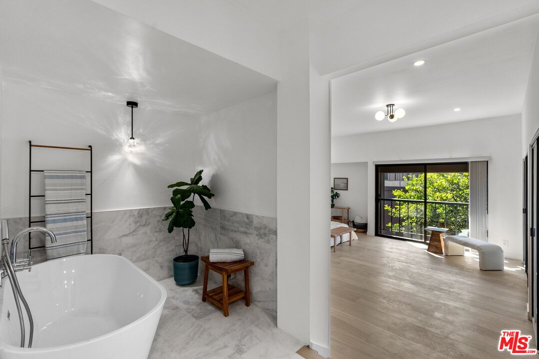 4521 Alla Rd Unit: 3