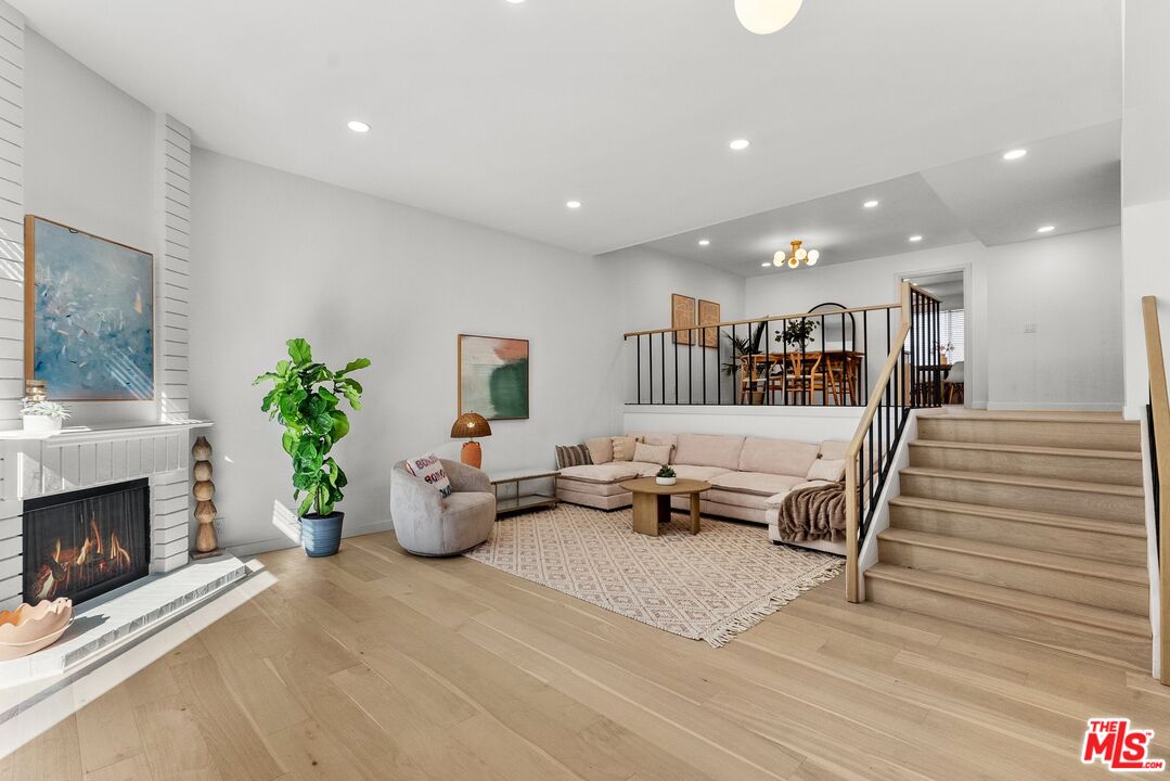 4521 Alla Rd Unit: 3