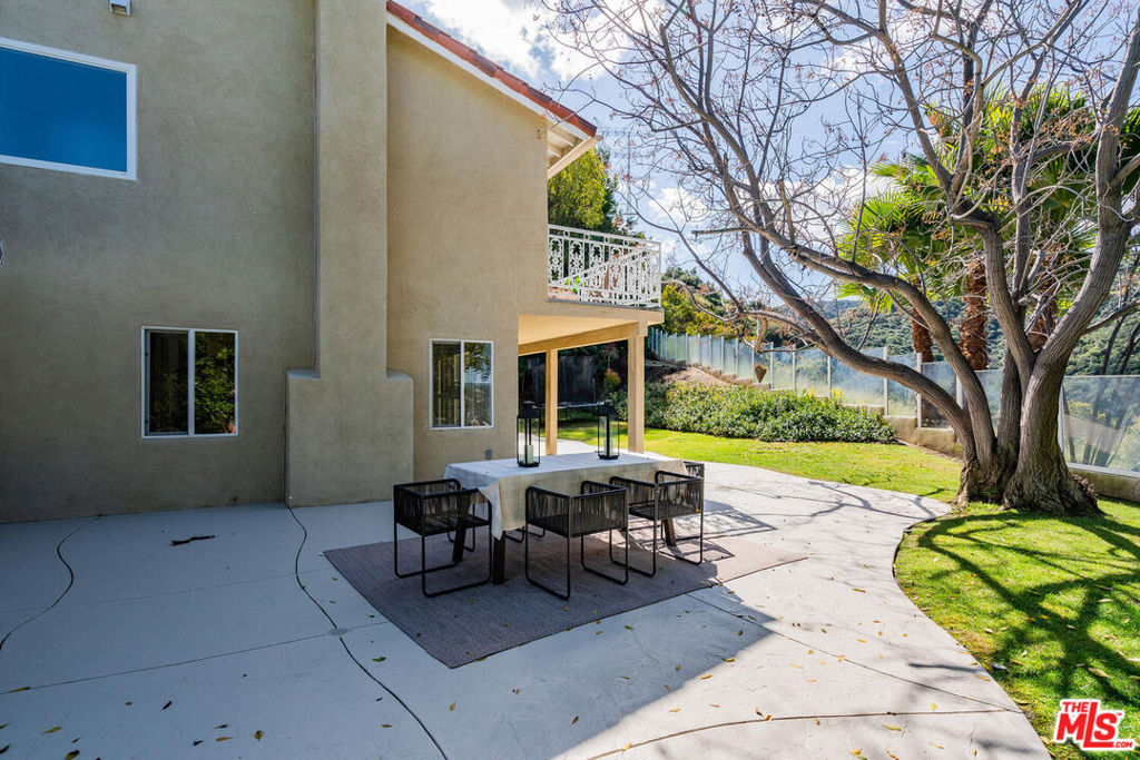 3804 Vista Linda Drive