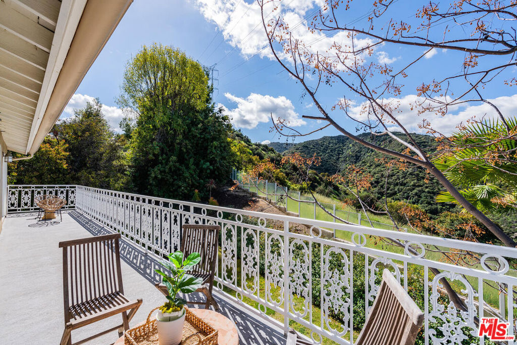 3804 Vista Linda Drive