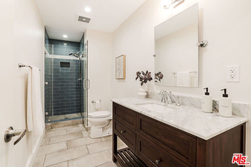 3804 Vista Linda Drive