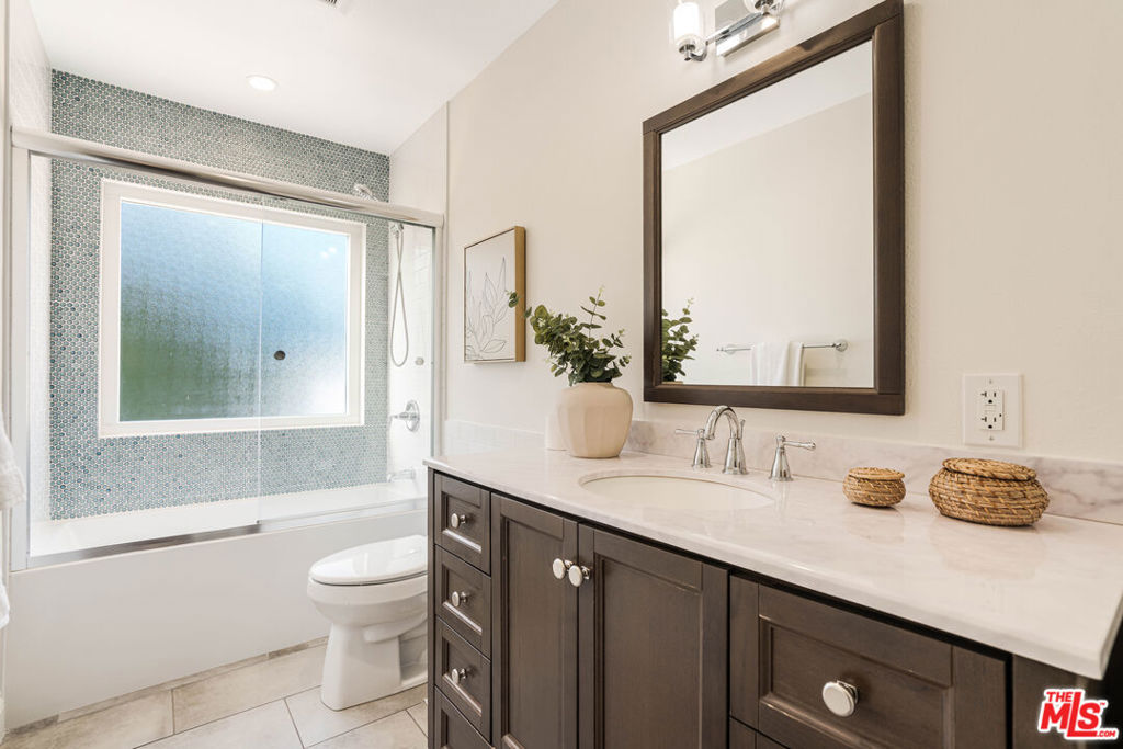 3804 Vista Linda Drive