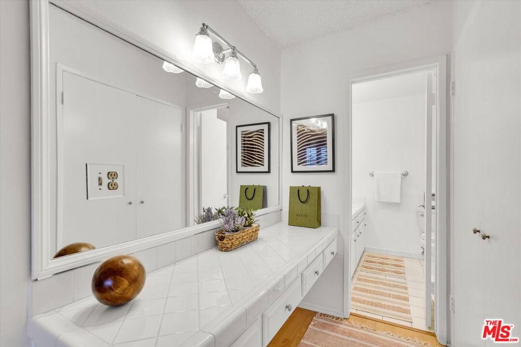 1301 17th Street 103