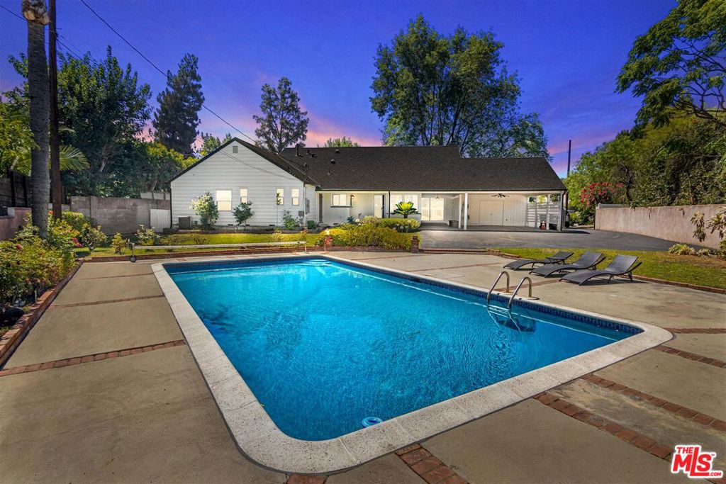 19147 Santa Rita Street