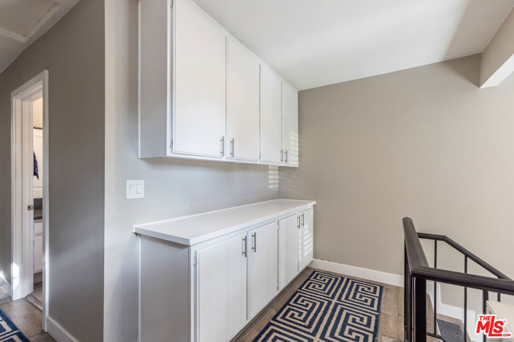 11472 Meadowview Lane