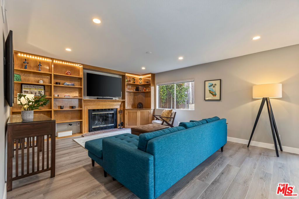 11472 Meadowview Lane