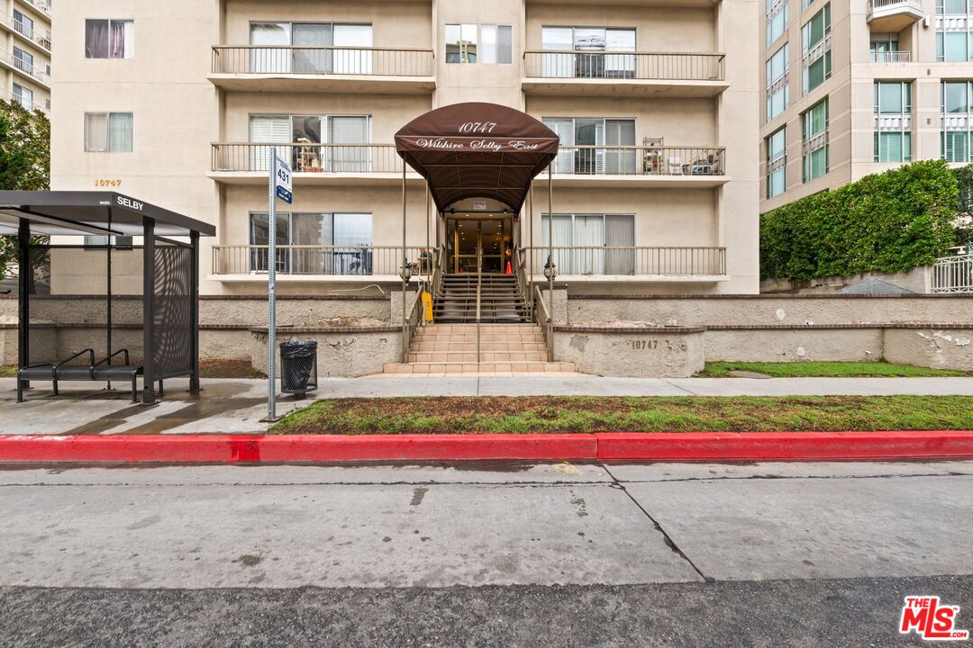10747 Wilshire Blvd Unit: 1206
