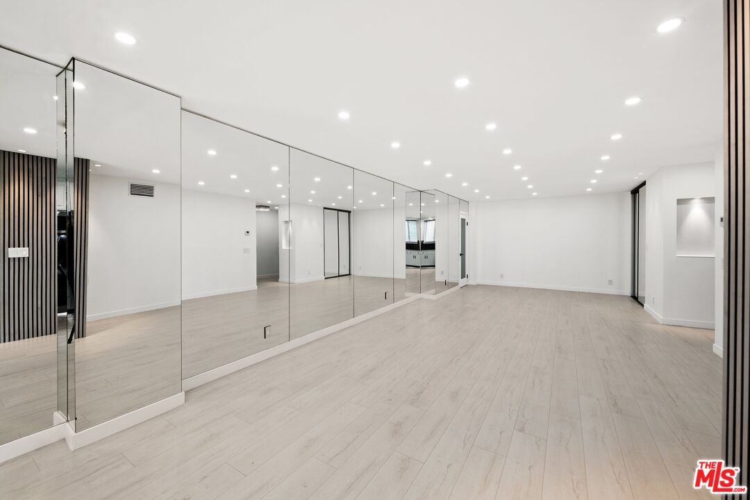 10747 Wilshire Blvd Unit: 1206