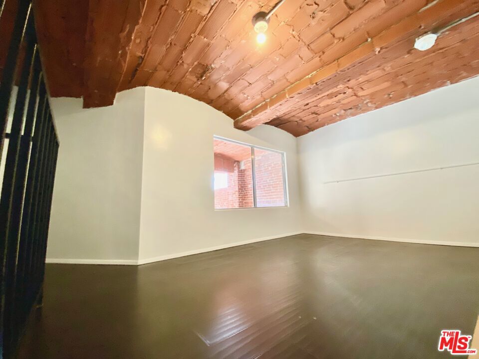 215 W 7th Street 1203