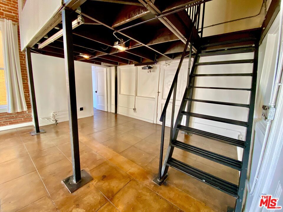 215 W 7th Street 1203