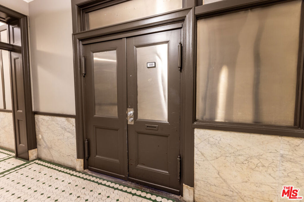 215 W 7th Street 1203