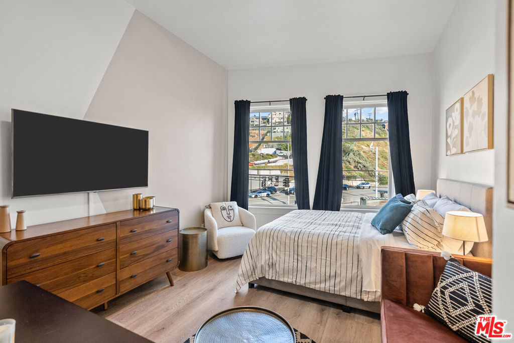 181 Culver Boulevard B