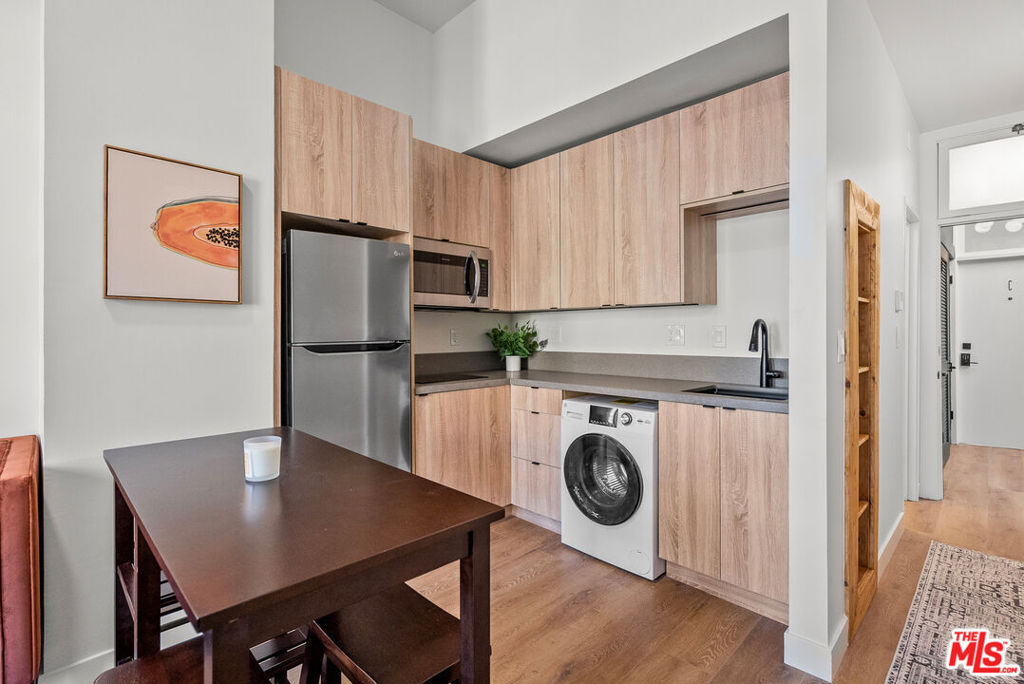 181 Culver Boulevard B