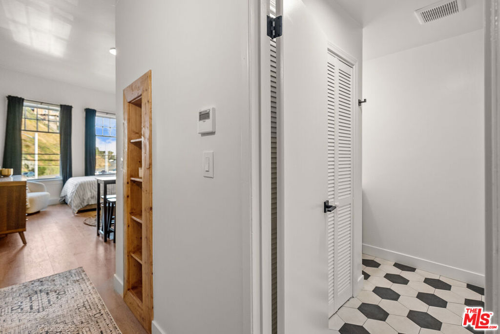 181 Culver Boulevard B