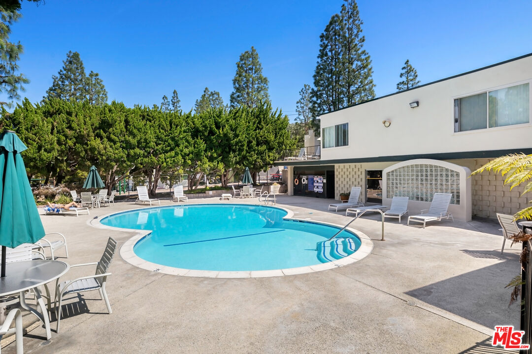 11260 Overland Ave Unit: 20B