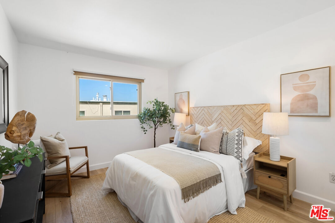 11260 Overland Ave Unit: 20B