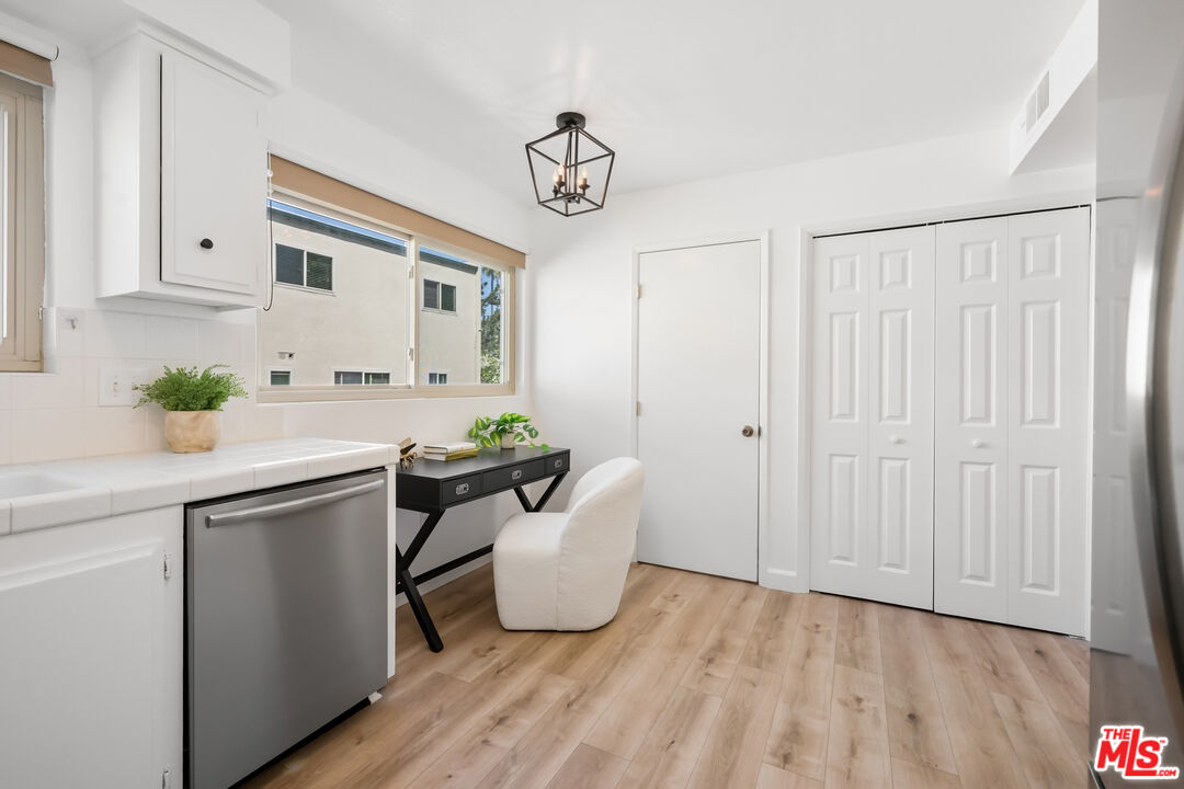 11260 Overland Ave Unit: 20B