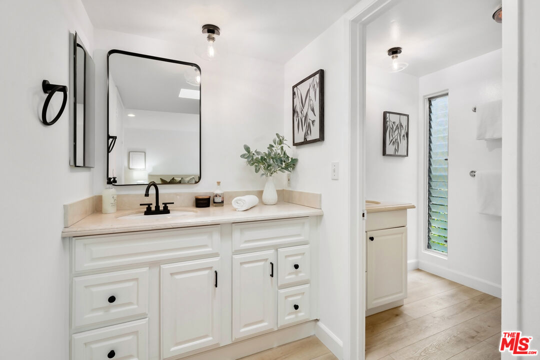 11260 Overland Ave Unit: 20B
