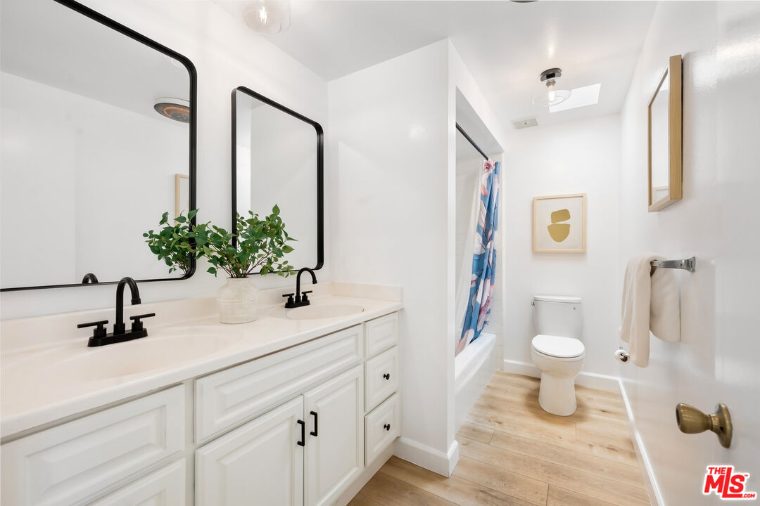 11260 Overland Ave Unit: 20B