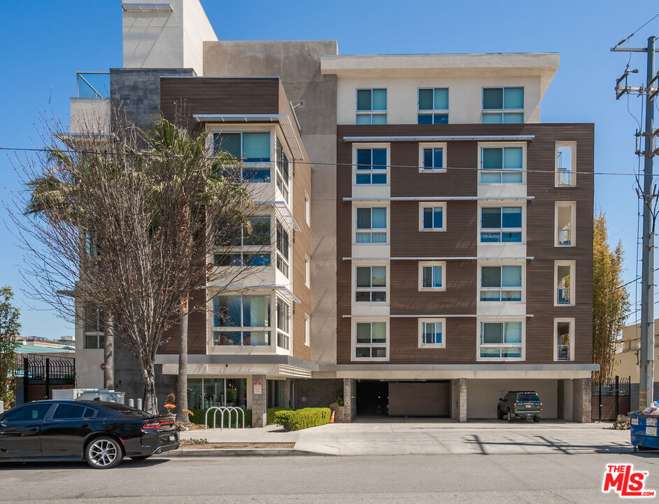 4140 Glencoe Ave Unit: 202