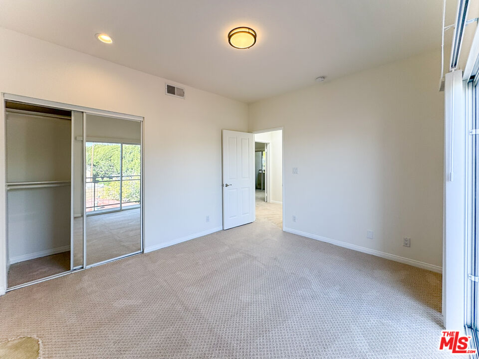 2824 Arizona Ave Unit: 1