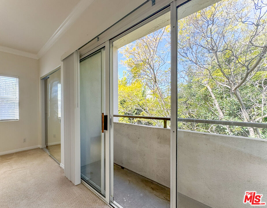 2824 Arizona Ave Unit: 1