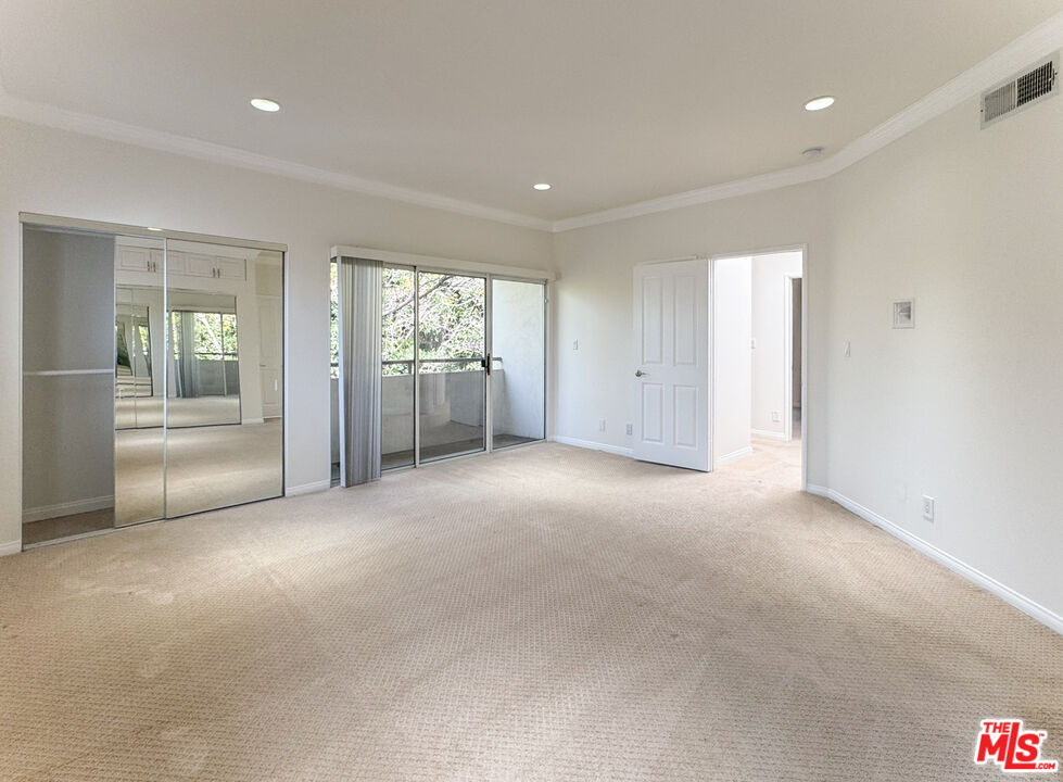 2824 Arizona Ave Unit: 1