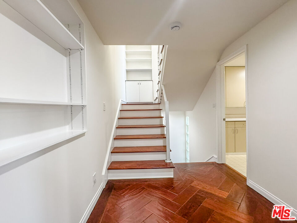 2824 Arizona Ave Unit: 1