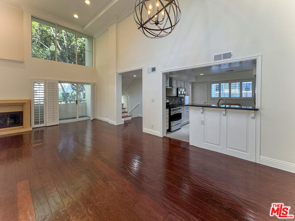 2824 Arizona Ave Unit: 1