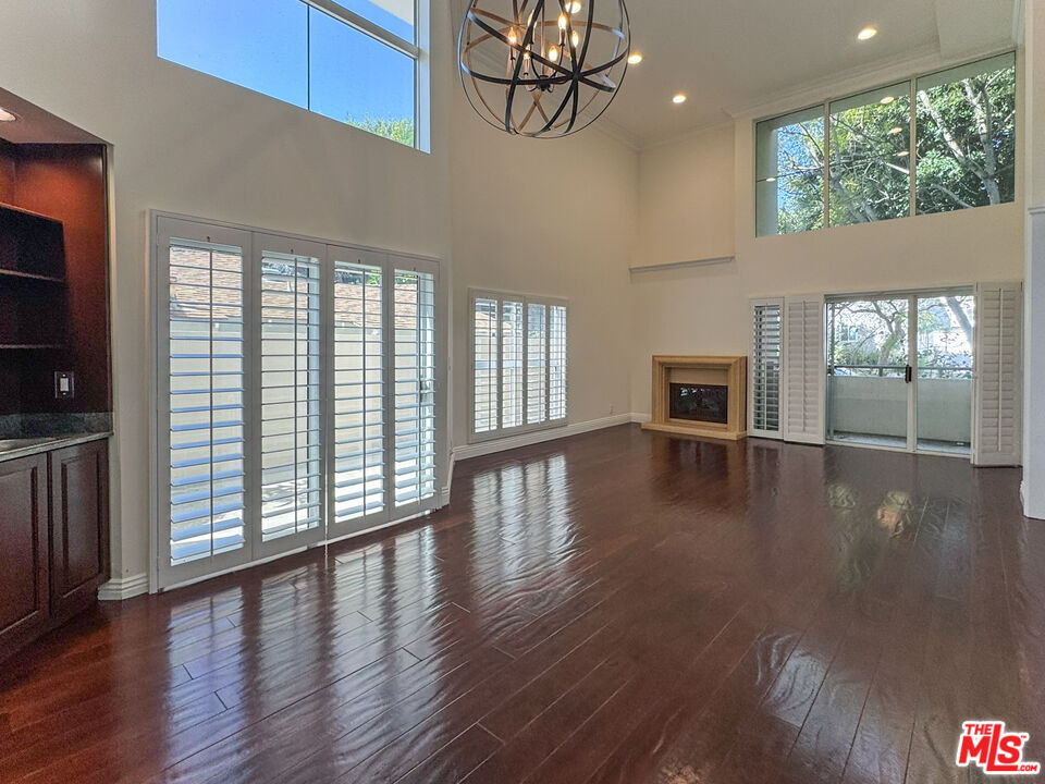 2824 Arizona Ave Unit: 1