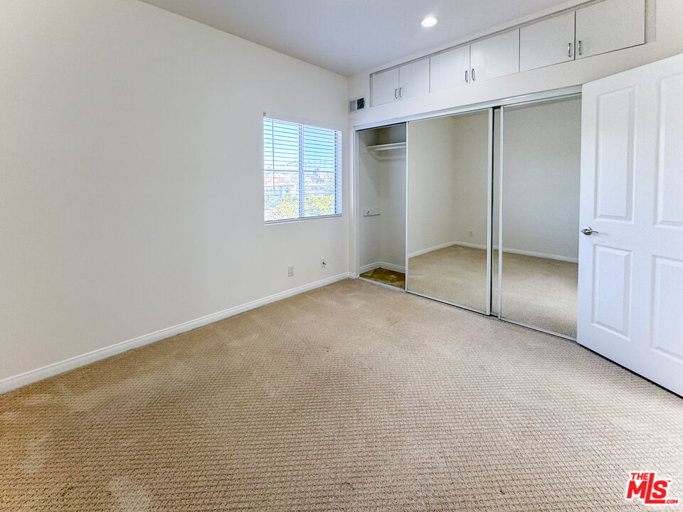 2824 Arizona Ave Unit: 1