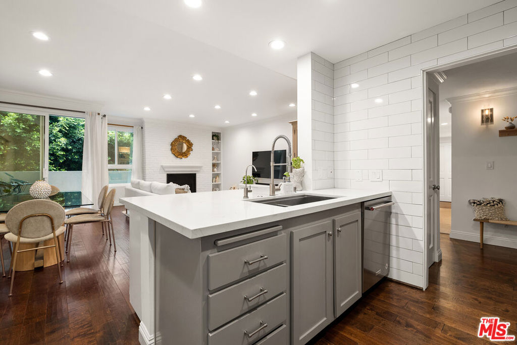 12115 San Vicente Boulevard 207